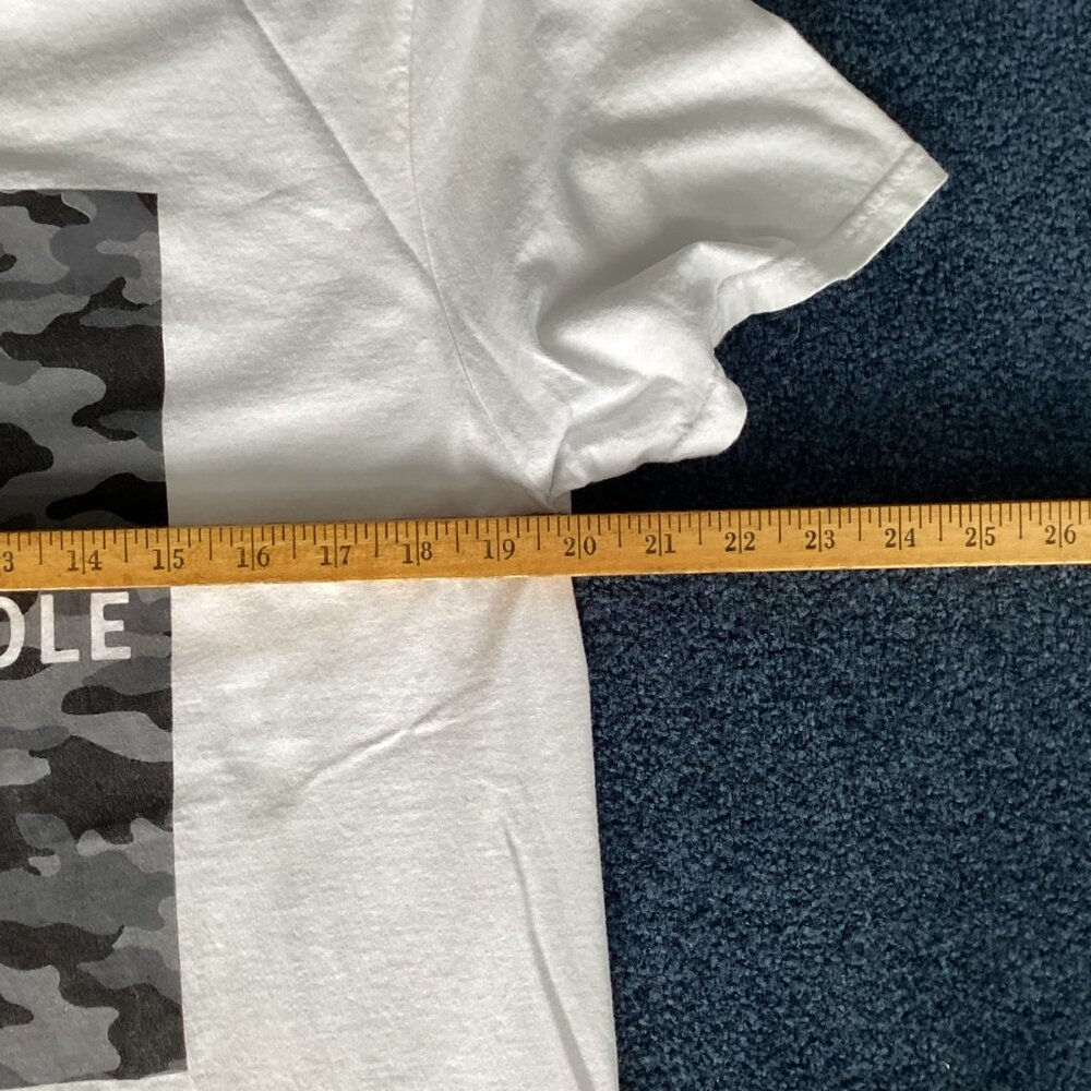 Kenneth Cole Gray Camo Crewneck T-shirt - Large - Picture 3 of 5